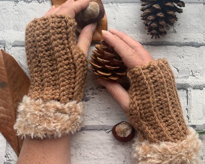 Faux Fur Fingerless Gloves