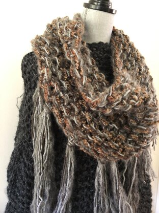 Stevie Fringe Cowl