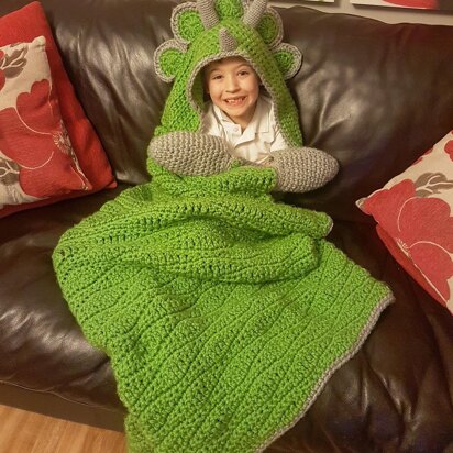 Hooded Triceratops Dinosaur Blanket Crochet Pattern