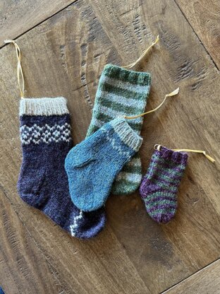 Christmas Stockings (knitted round or flat)