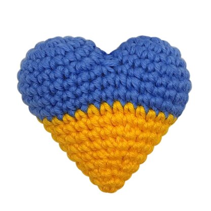 Hearts keychain in colors of the Ukrainian flag