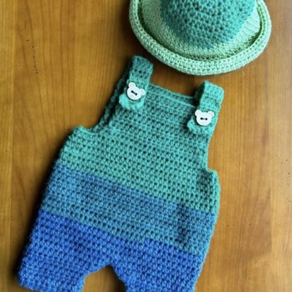 Baby Dungarees and Hat Set optional nappy flap