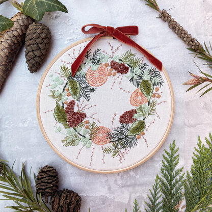 Stitch Happy Wild Wreath Embroidery Kit - 7in | LoveCrafts