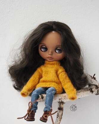 Yellow sweater for 12" dolls knitted flat