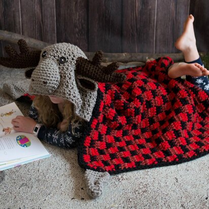 Hooded Woodland Moose Blanket