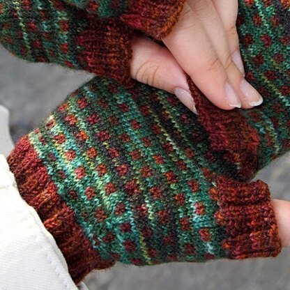 623 Rail Trail Mitts - Mittens Knitting Pattern for Adults in Valley Yarns BFL Fingering