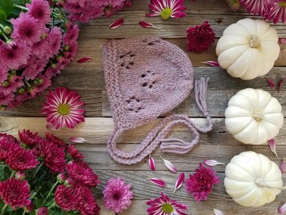 Flowery Lace bonnet