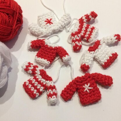 Tiny Christmas Jumper Garland