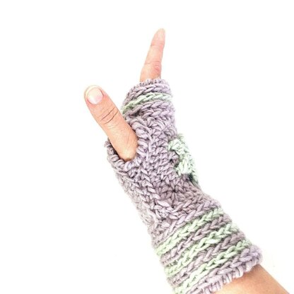 Crocheted topstar Mittens