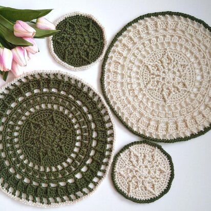 Rindë Placemat and Coaster Set