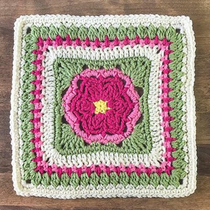 Dahlia Bloom Afghan Square