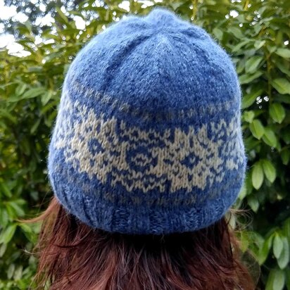 Snowflake hat - knitting pattern