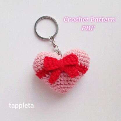 Heart with Bow keychain crochet pattern, Coquette heart crochet, Valentines matching keychains couple, Amigurumi heart Girly accessories DIY