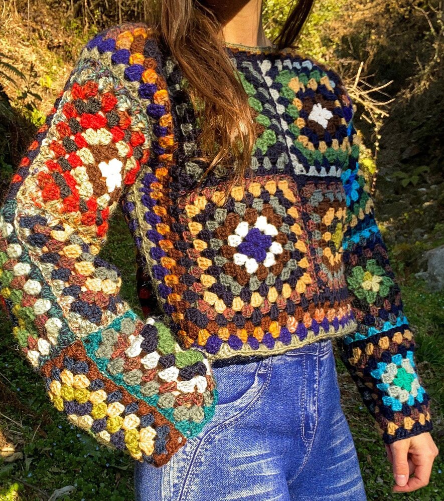 Twinkling Granny Square Sweater Layout & Assembly - Mezzacraft - Sharing  the Art of Crochet