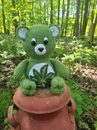 Mary Jane Leaf Stash Jar Bear