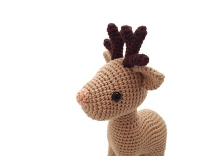 Cinnamon the Reindeer Amigurumi