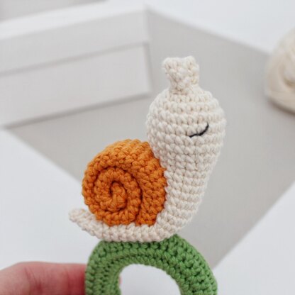Snail crochet pattern baby rattle toy Amigurumi pattern newborn teether