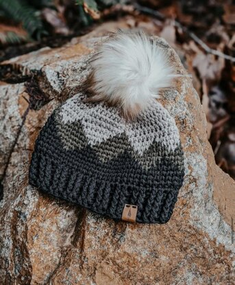 Mountain Range Hat