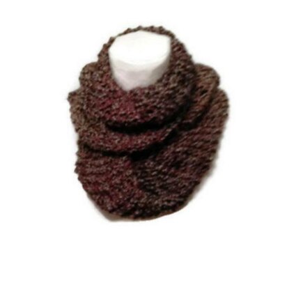 Claire's Knitted Cowl