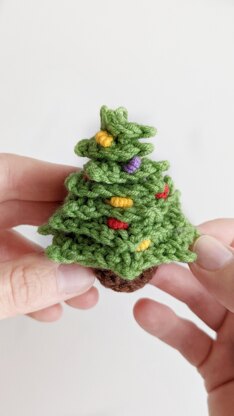 Crochet Christmas tree amigurumi pattern