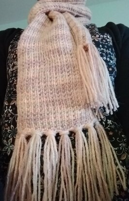 Knitted ribbed scarf