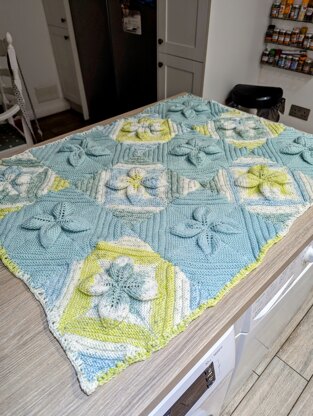 Baby blanket Sirdar 528