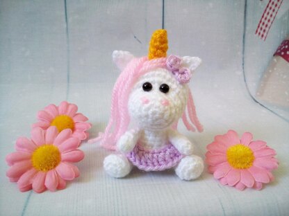 227 Little Unicorn with a Flower House