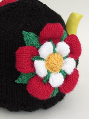 Tudor Rose Tea Cosy Knitting Pattern