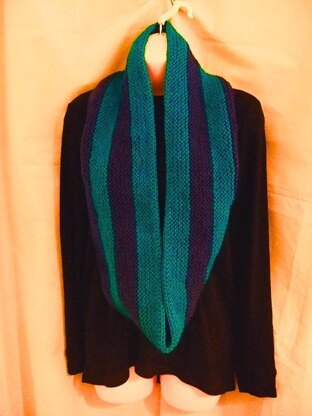 Easy Colour Block Infinity Scarf for Beginners