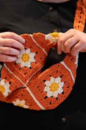 Daisy Granny Square Bum Bag