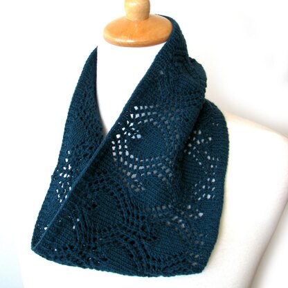 Sweet Valentine Cowl