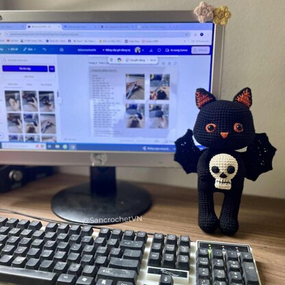 Bat Cat With Skull Amigurumi