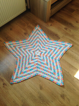 Star Blanket in Bernat Baby Coordinates Solids