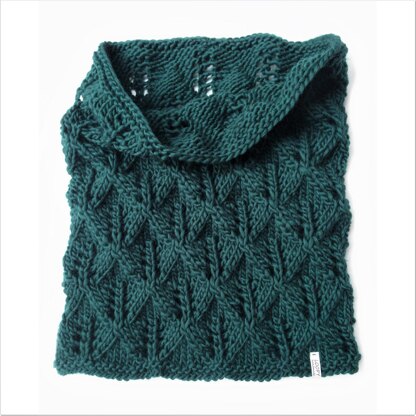 Loopy Leaf Cowl