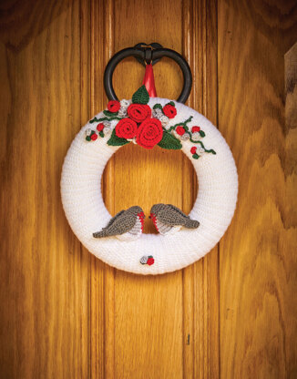 Crochet Robin Wreath in Sirdar Country Classic DK - 10656 - Downloadable PDF