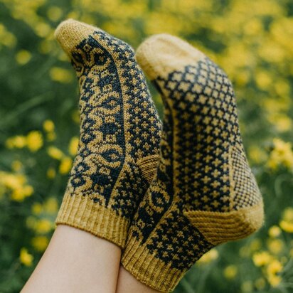 Dynamism Socks - knitting pattern