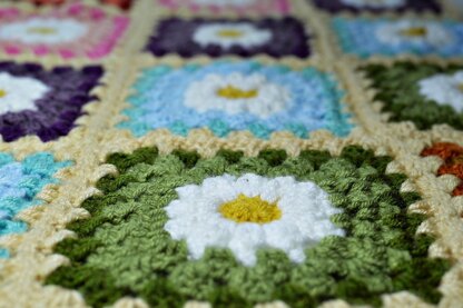 Daisy Granny Square