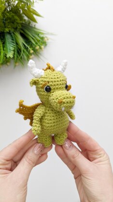 Dragon crochet pattern, amigurumi dragon toy pattern