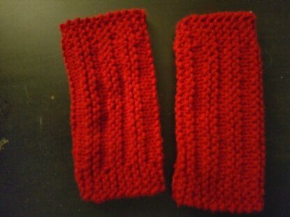 Red wrist warmers