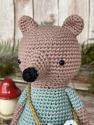 Benjamin the Bear Amigurumi