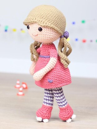 Katy the roller skater Crochet pattern by Tremendu