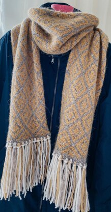 Fair Isle rhombus scarf with fringe