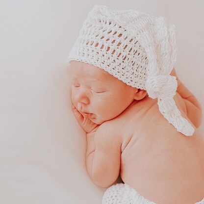 Hat with Knot
