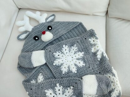 2in1 Christmas Reindeer Hooded Blanket