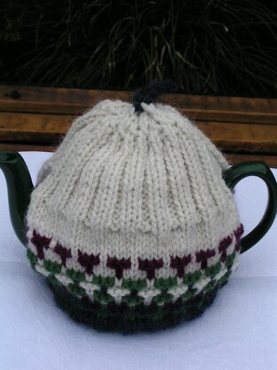 Little Tea Cosy Book with 6 Tea Cosy Patterns