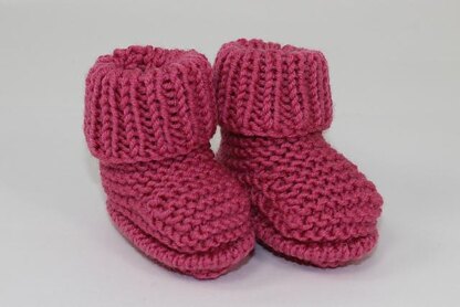 New Baby Booties Beanie and Mittens Set