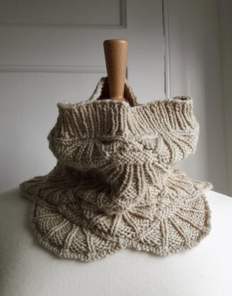 Oysterbeds cowl