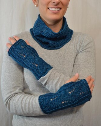 Rhapsody Cowl & Mitts