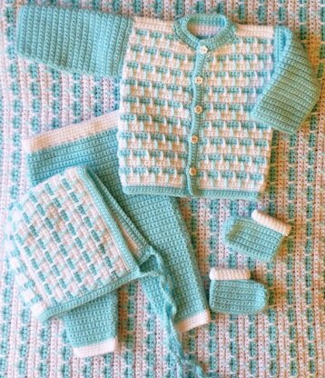 5pcs Crocheted Newborn Baby Set - blanket, top, pants, bonnet, booties