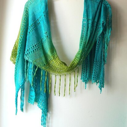 Fringe With Benefits - knitting pattern